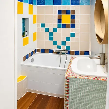 Joli Studio, Rue Calme, Pret De Notre Dame De Apartament
