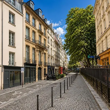 Joli Studio, Rue Calme, Prêt De Notre Dame De Appartement *